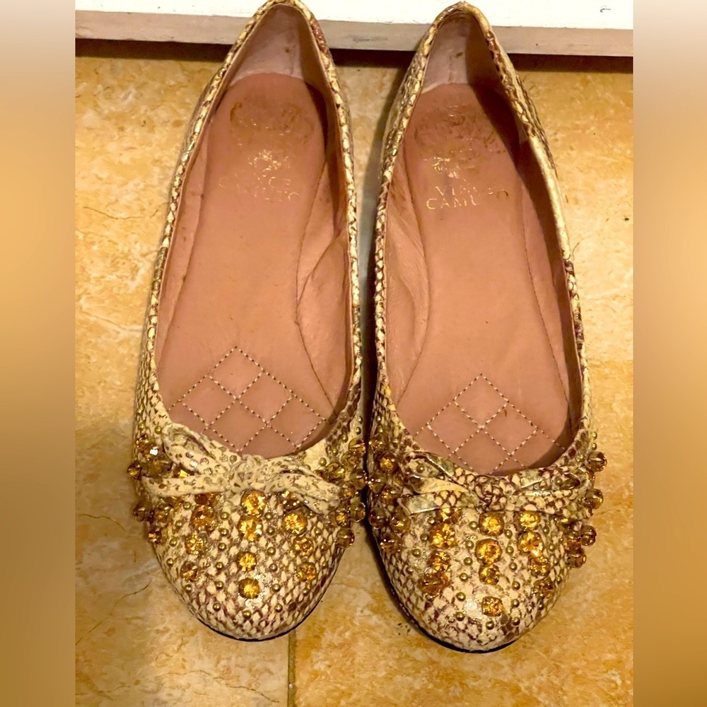 VINCE CAMUTO ' Embossed Snakeskin Print Bow Ballet Flat Size 6